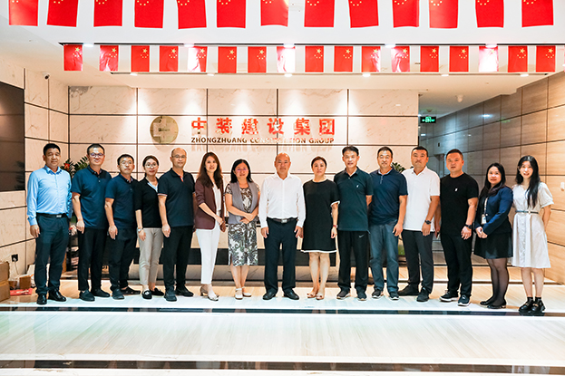 青島體悟走進(jìn)中裝建設(shè)，體會(huì)傳統(tǒng)行業(yè)的轉(zhuǎn)型升級