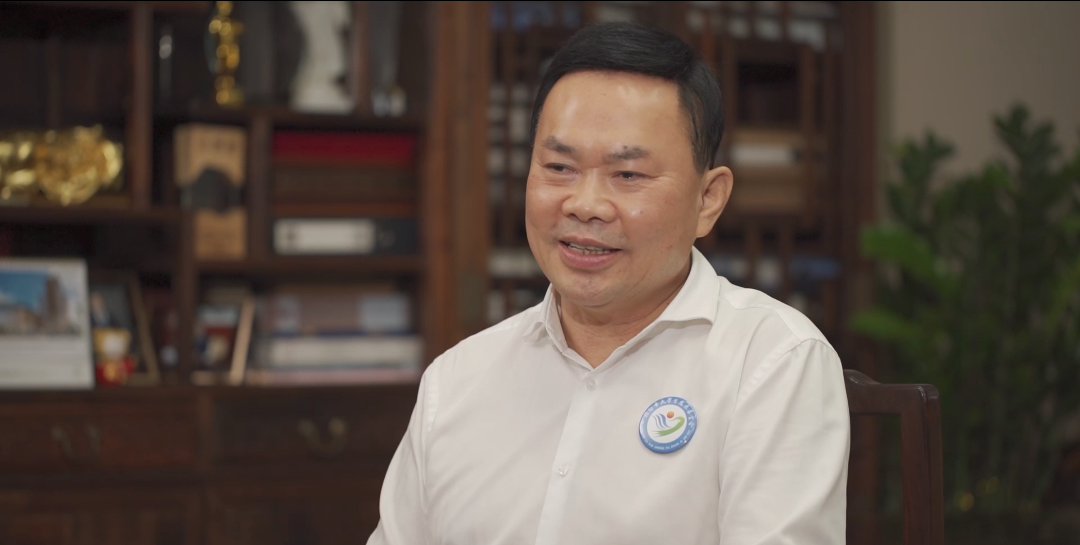 公益的力量丨中裝建設(shè)董事長莊重：慕賢思齊，大山儒商丹心為公益